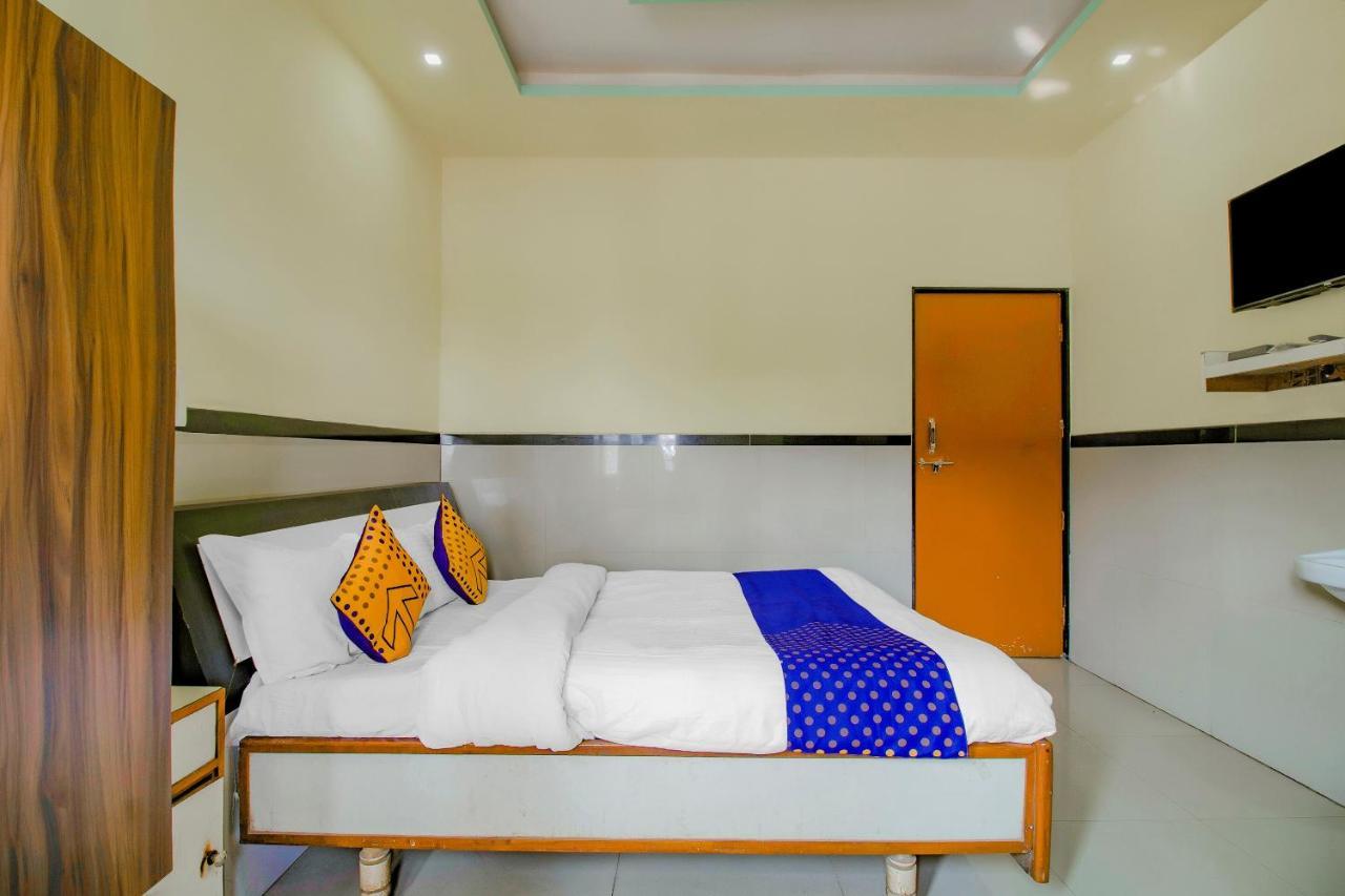 สปอต ออน 77312 อินทิราสาคร เอ็กเซกคิวทีฟ Hotel โกลฮาปูร์ ภายนอก รูปภาพ