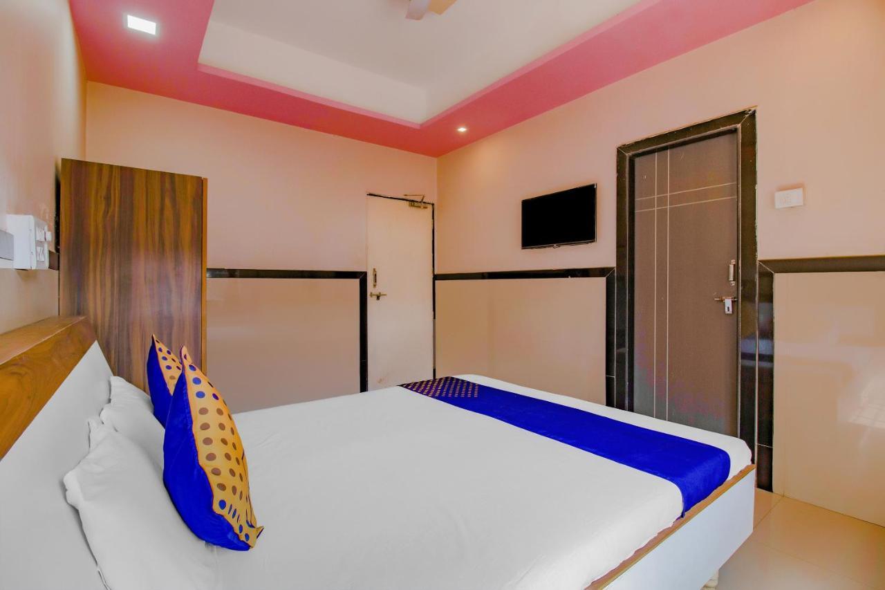 สปอต ออน 77312 อินทิราสาคร เอ็กเซกคิวทีฟ Hotel โกลฮาปูร์ ภายนอก รูปภาพ